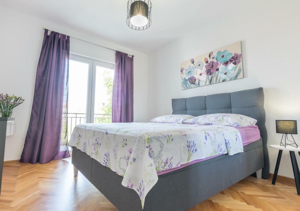 Apartment Zora *